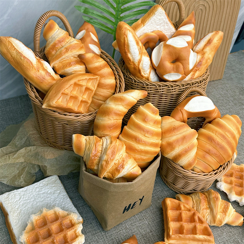 Soft Mini Baguette Model Reali – Party Games Graduation recenzja i cena